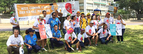 Colaboradores da Vitlog em uma de suas campanhas de Trânsito no carnaval.